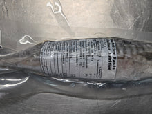 Load image into Gallery viewer, Frozen Norwegian mackerel nutrition label showing omega-3 and protein content

